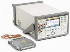 1586A/1HC 120 Fluke Temperature New