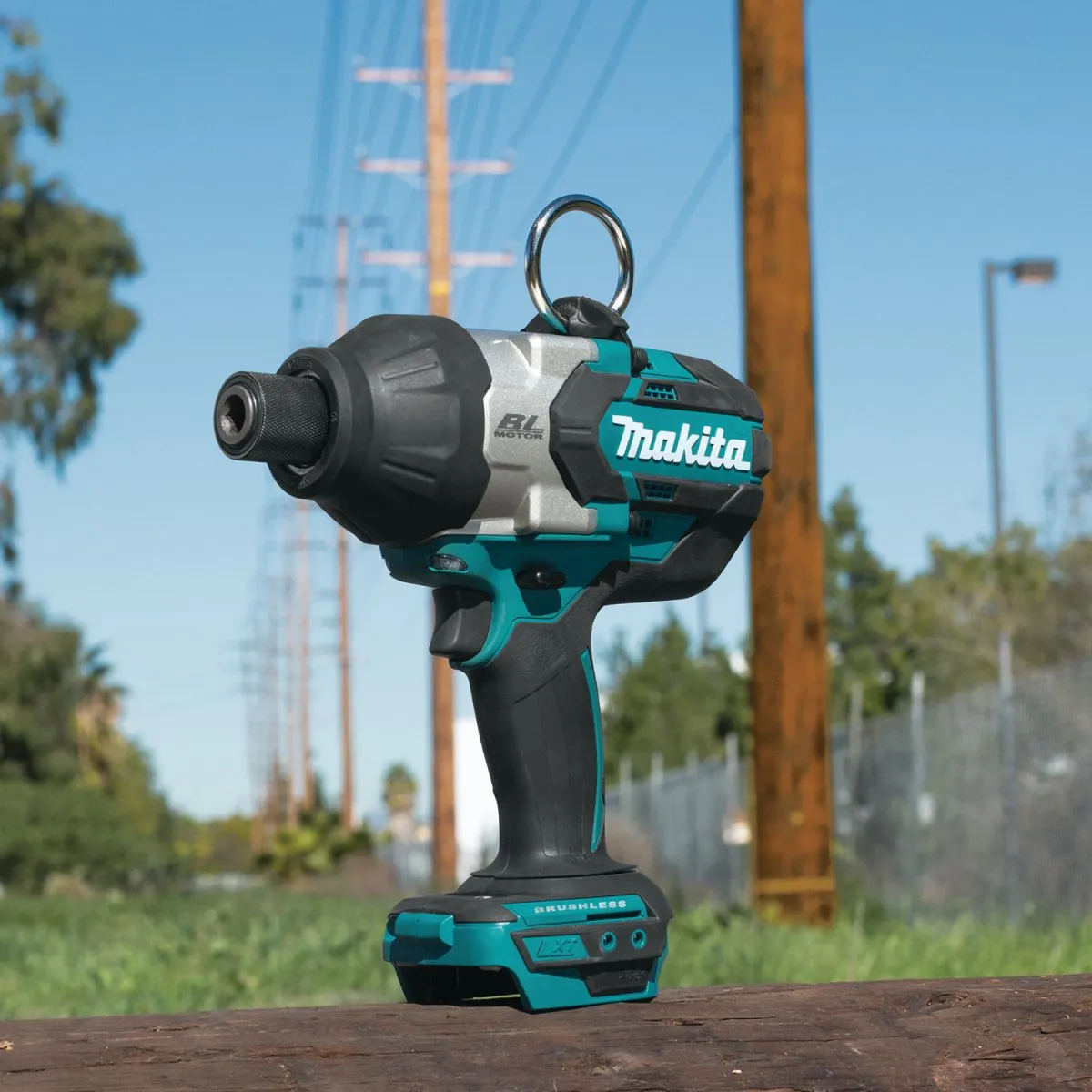 18V LXT® Lithium‑Ion Brushless Cordless High‑Torque 7/16" Hex Utility Impact Wrench