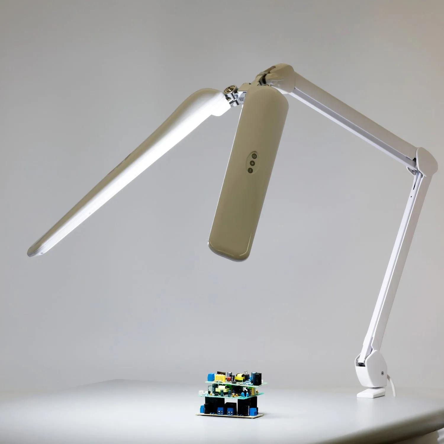 AmScope 24W 180 LED Dual-Head Task Lamp on Articulating Arm with Table Clamp