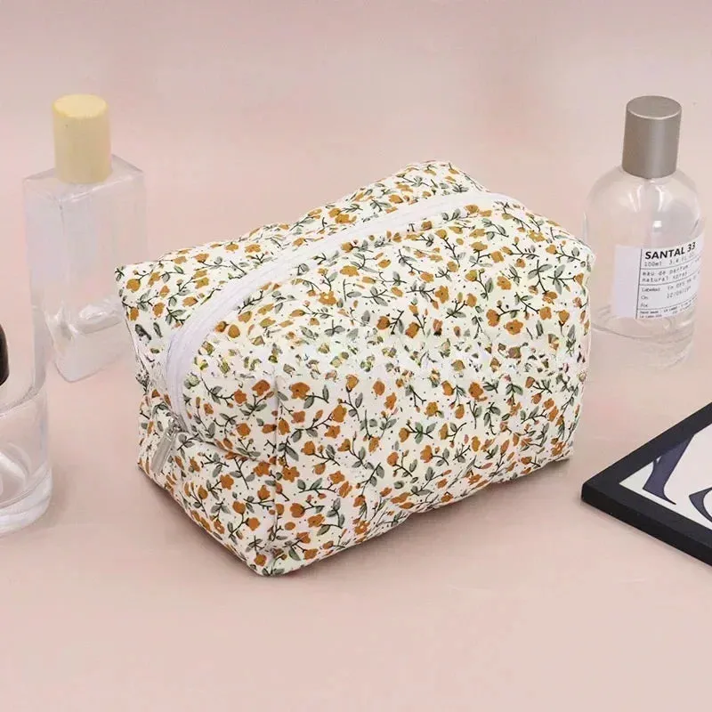 Storage Organizer Floral Puffy Quilted Makeups Bags Flower Printed Cosmetic Pouch Large Travel Cosmetics Bag Makeup Accessory